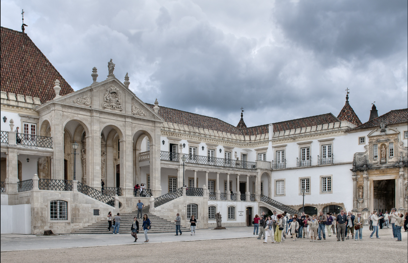 Sức hút của trường đại học ra đời từ thế kỷ 13 ở Bồ Đào Nha