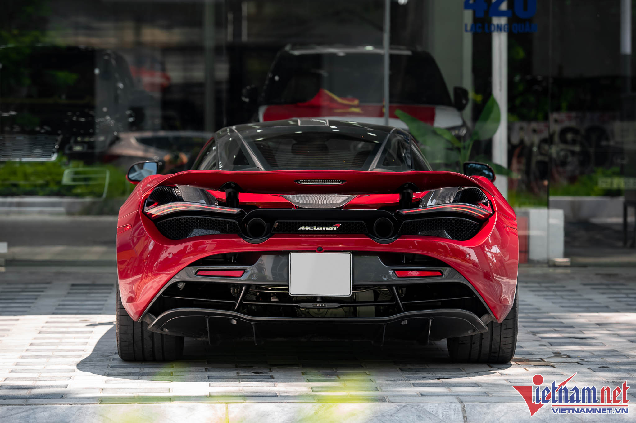 Khám phá “siêu xe quốc dân” McLaren 720S tại Việt Nam