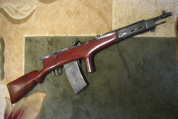 Sự thật khẩu súng trường tự động đầu tiên trên thế giới