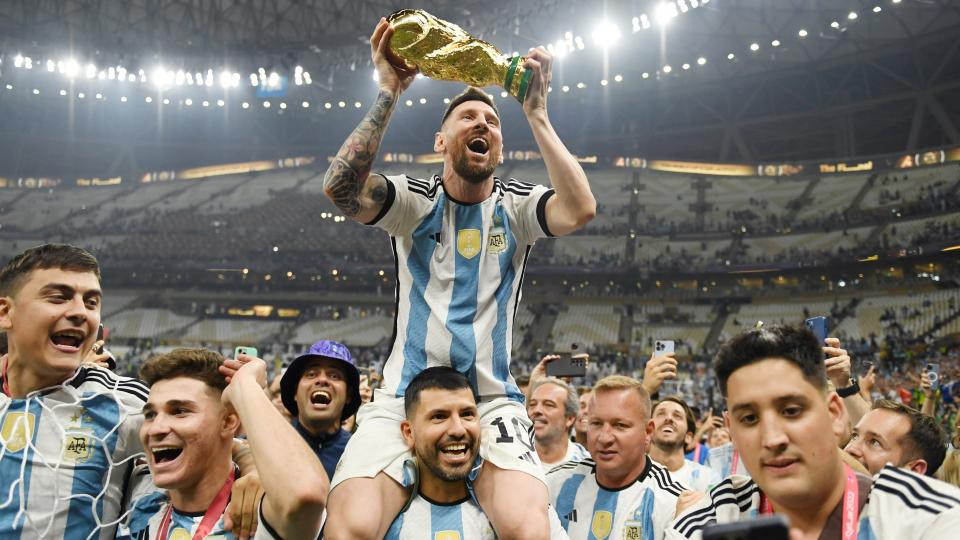 Messi phá hàng loạt kỷ lục khi cùng Argentina vô địch World Cup 2022