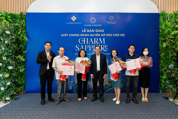 Cư dân Charm City nhận bàn giao sổ hồng