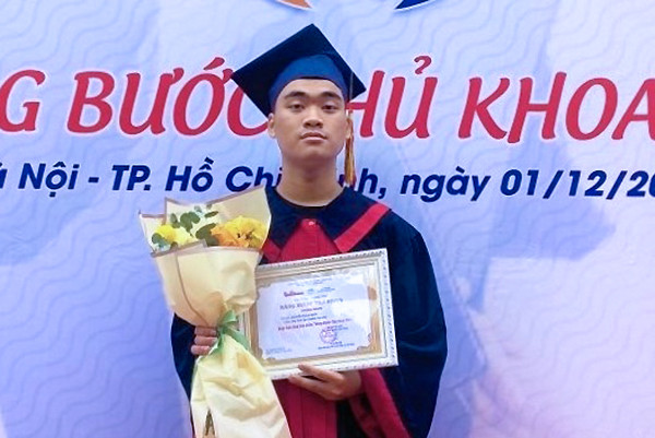 Ý chí vượt khó của thủ khoa Đại học Xây dựng Hà Nội