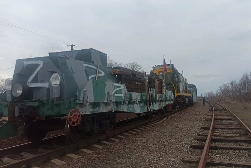 Cận cảnh đoàn tàu bọc thép Nga xuất hiện ở Ukraine