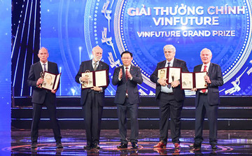 Five scientists who invented Internet win US$3-million VinFuture prize