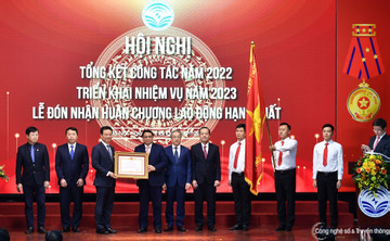 Ministry of Information and Communications receives the first-class Labor Medal