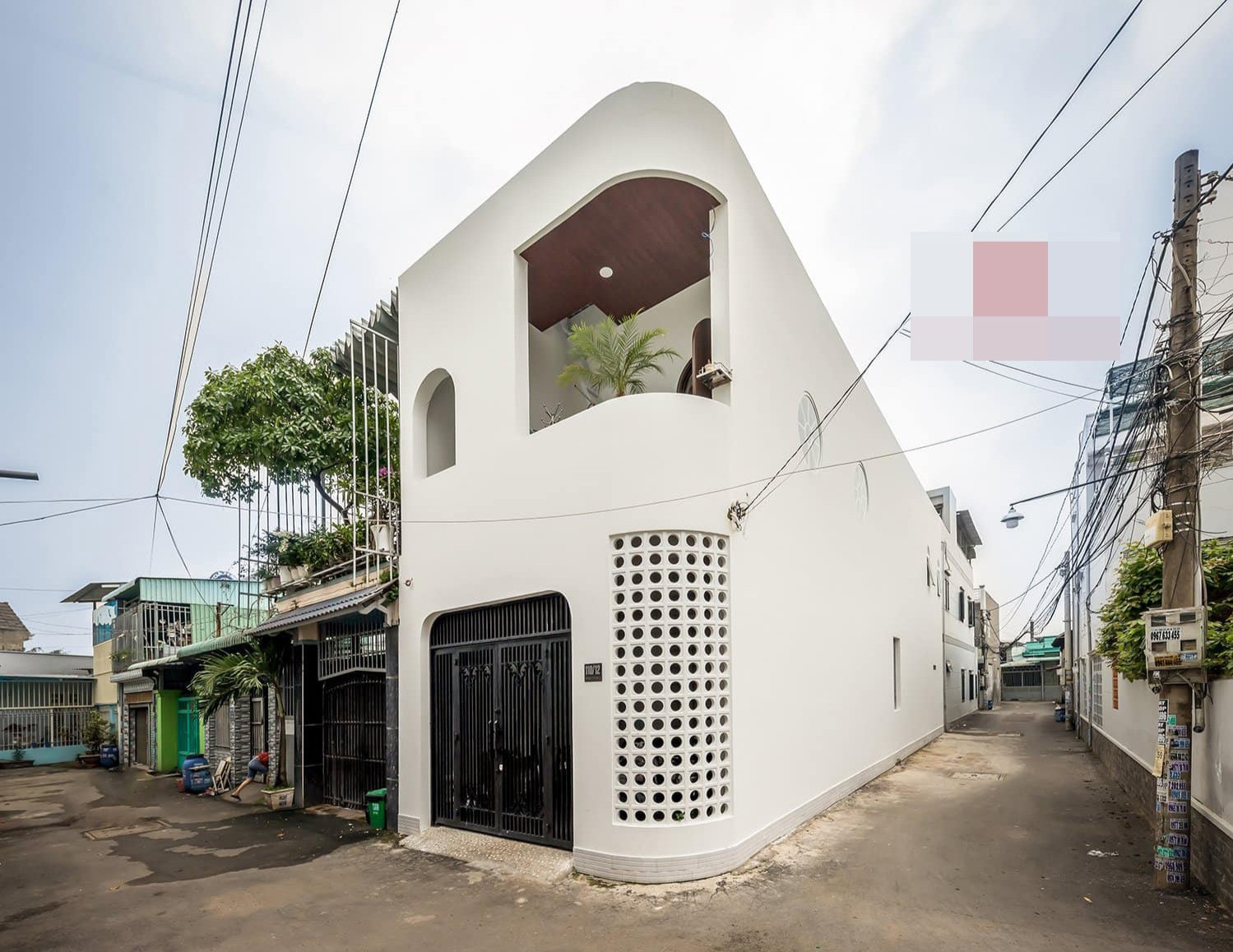 Ngôi nhà 100m2 giống như khoang tàu sang trọng ở Bình Dương