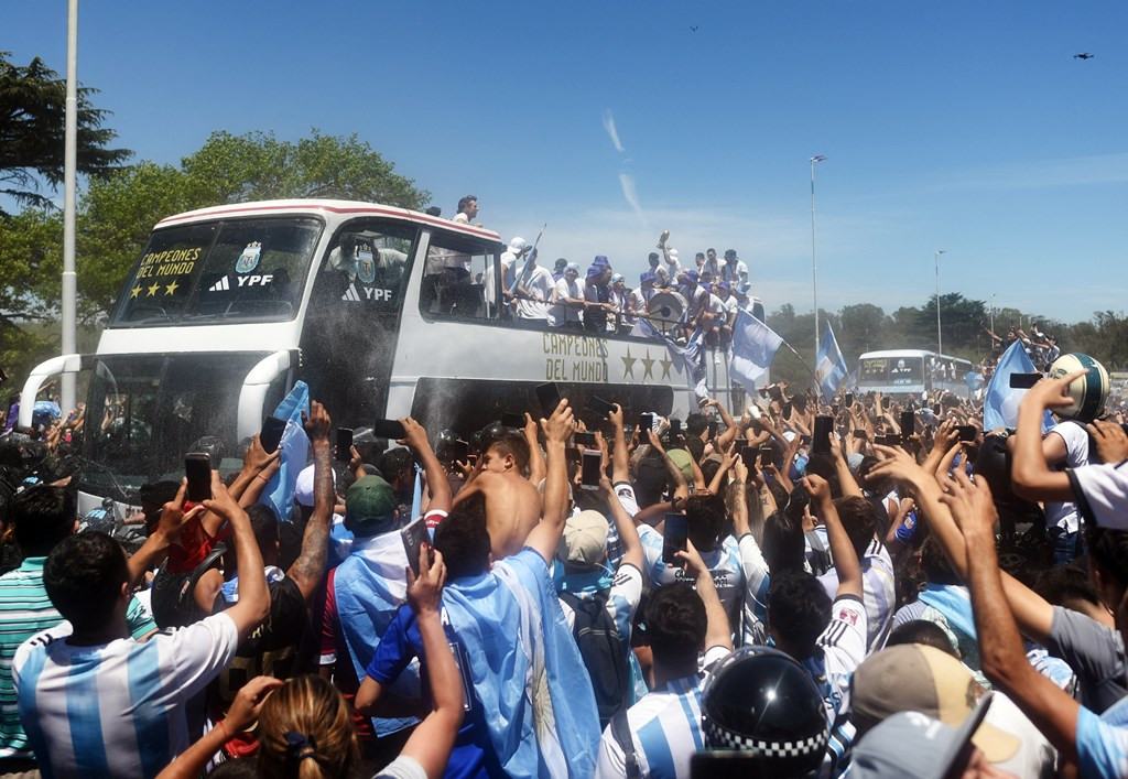 Lễ diễu hành hoành tráng của ĐT Argentina mừng vô địch World Cup