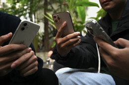Internet, smartphone ở khắp nơi vì sao đi viện vẫn phải xếp hàng lấy số?
