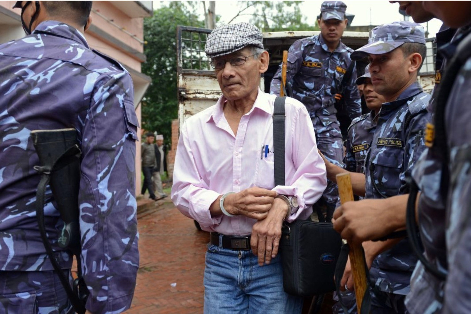 Tòa án Nepal ra lệnh thả sát nhân 'Người Rắn' trước hạn