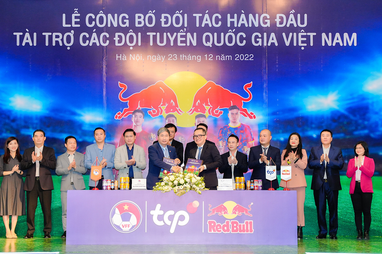 Tuyển Việt Nam nhận 'doping' trước trận gặp Malaysia