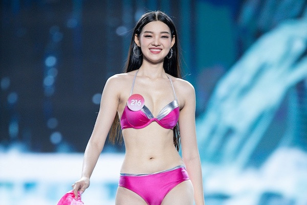 Top 20 Hoa hậu Việt Nam 2022 bốc lửa thi bikini