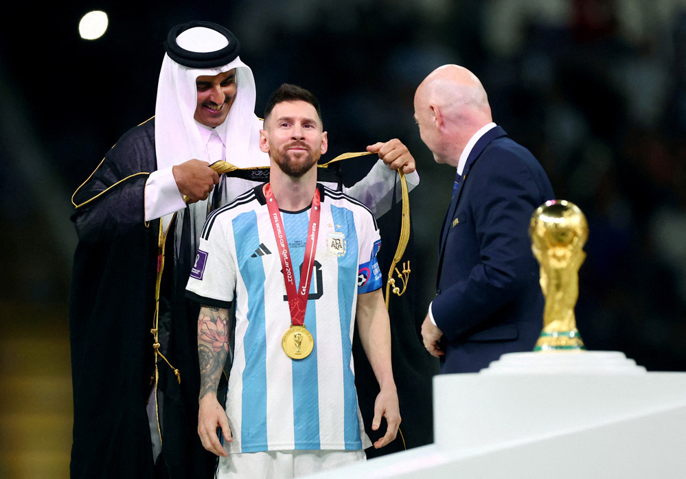 Áo choàng Messi vô địch World Cup được hỏi mua 1 triệu đô la