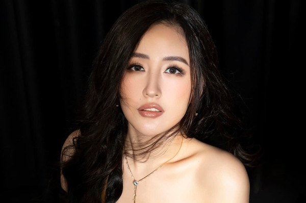 Nhan sắc khó rời mắt của Mai Phương Thúy ở tuổi 34