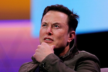 Phản ứng của tỷ phú Elon Musk trước 