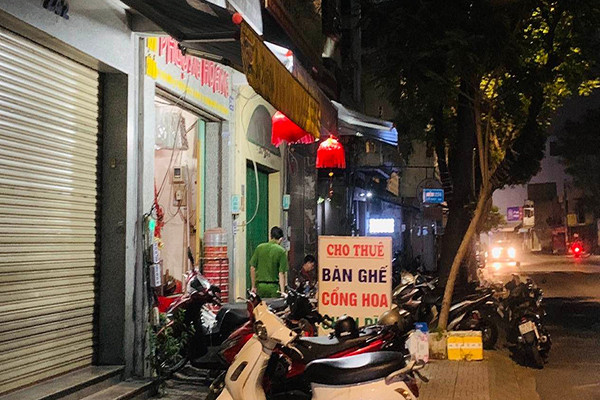 Người đàn ông nghi tự sát bằng súng ở TP.HCM