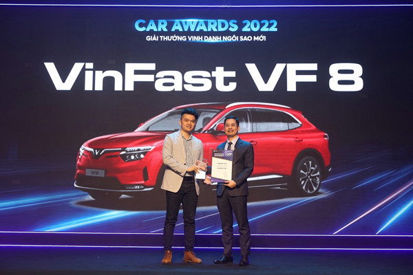 VinFast VF 8 nhận giải thưởng ‘Ngôi sao mới’ tại Car Awards 2022