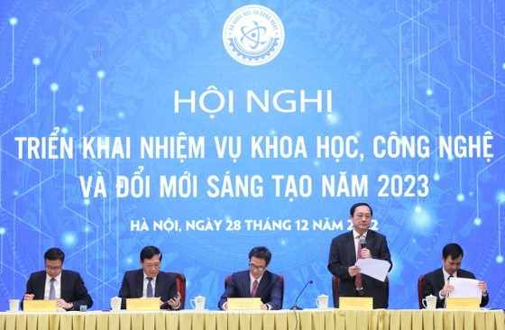 VN increases 7 positions in government AI readiness index 2022  ảnh 2