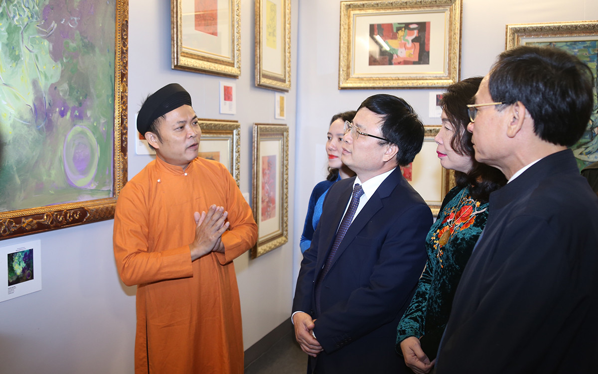 'Hồ Xuân Hương - Tài năng và bí ẩn'