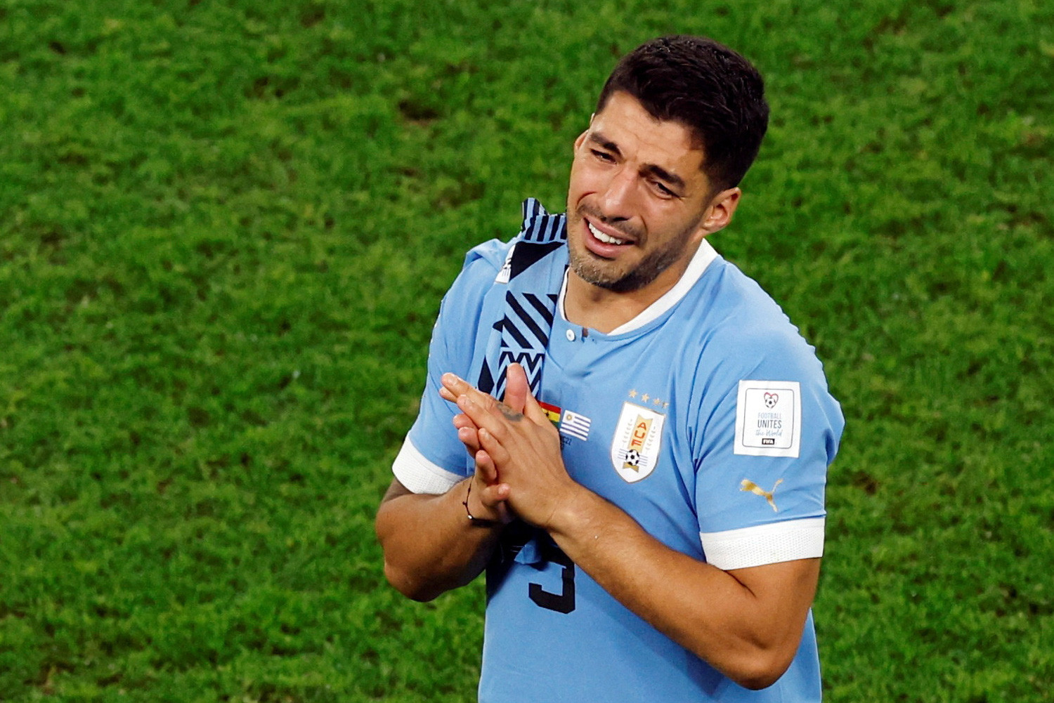 Uruguay hạ Ghana, Luis Suarez vẫn khóc rời World Cup 2022