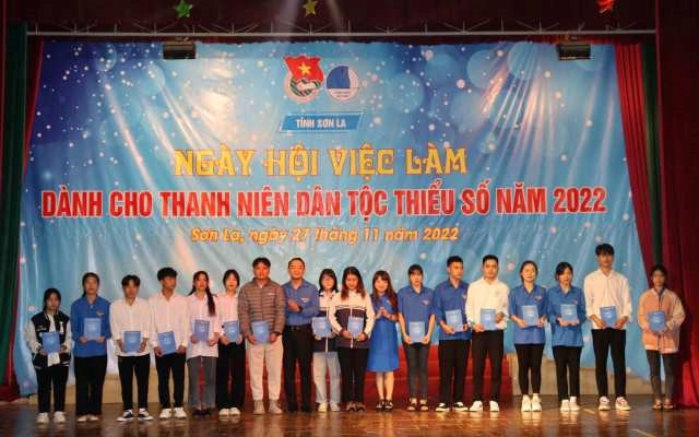Ngày hội việc làm dành cho thanh niên dân tộc thiểu số tỉnh Sơn La