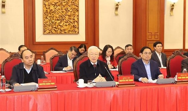 Politburo members discuss review of resolution on HCM City development hinh anh 2