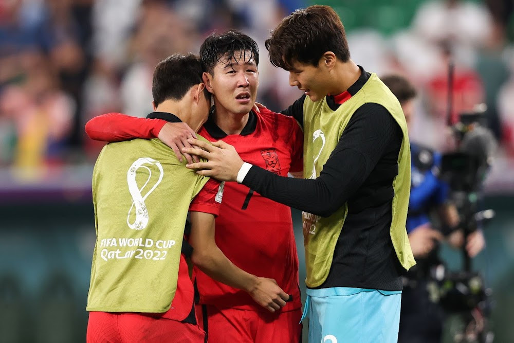 Tuy nhiên, việc chiến thắng Bồ Đào Nha và lách qua khe cửa hẹp vào vòng 1/16 của đội nhà Hàn Quốc tại World Cup 2022 cũng khiến HLV Park Hang Seo phấn khích, nhưng điều này chỉ diễn ra thời điểm kết thúc trận đấu.