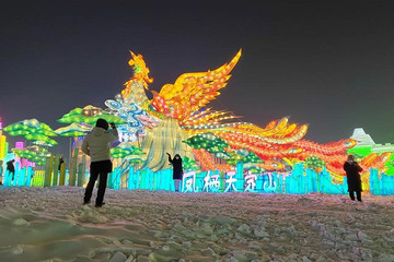 Hình ảnh lễ hội băng tuyết rực rỡ màu sắc ở Trung Quốc