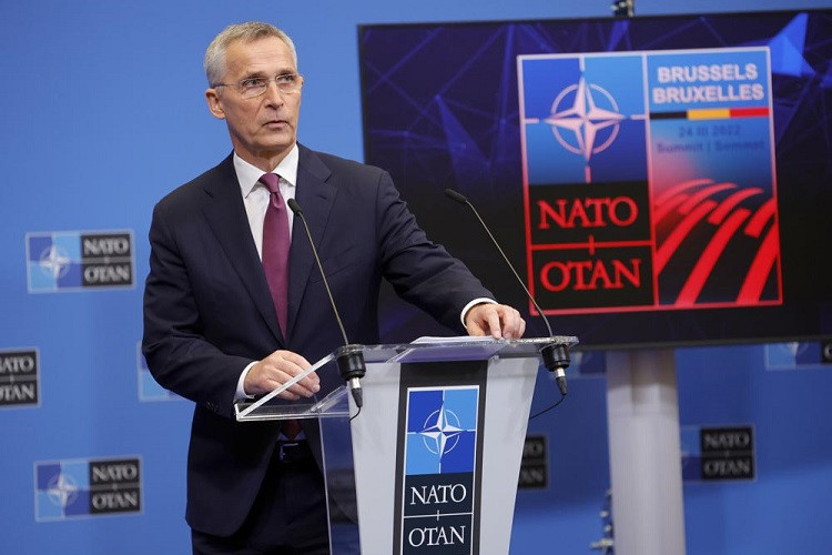NATO muốn chuyển thêm vũ khí cho Kiev, Ukraine tố Nga tập kích dữ dội khu dân sự