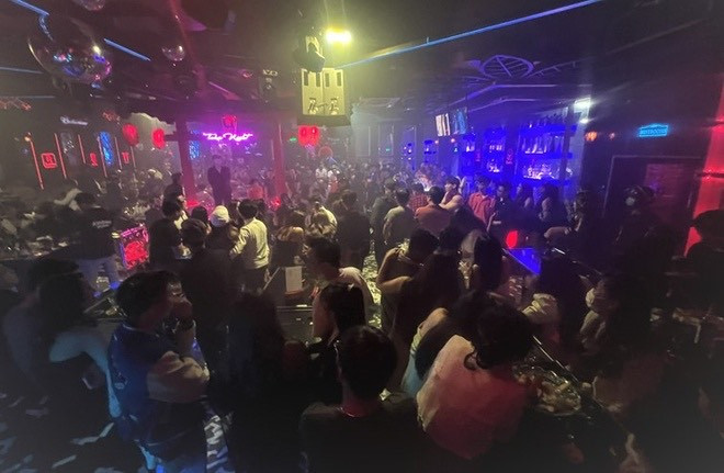 Phát hiện hàng chục đối tượng dương tính với ma tuý trong quán bar ở Đồng  Nai