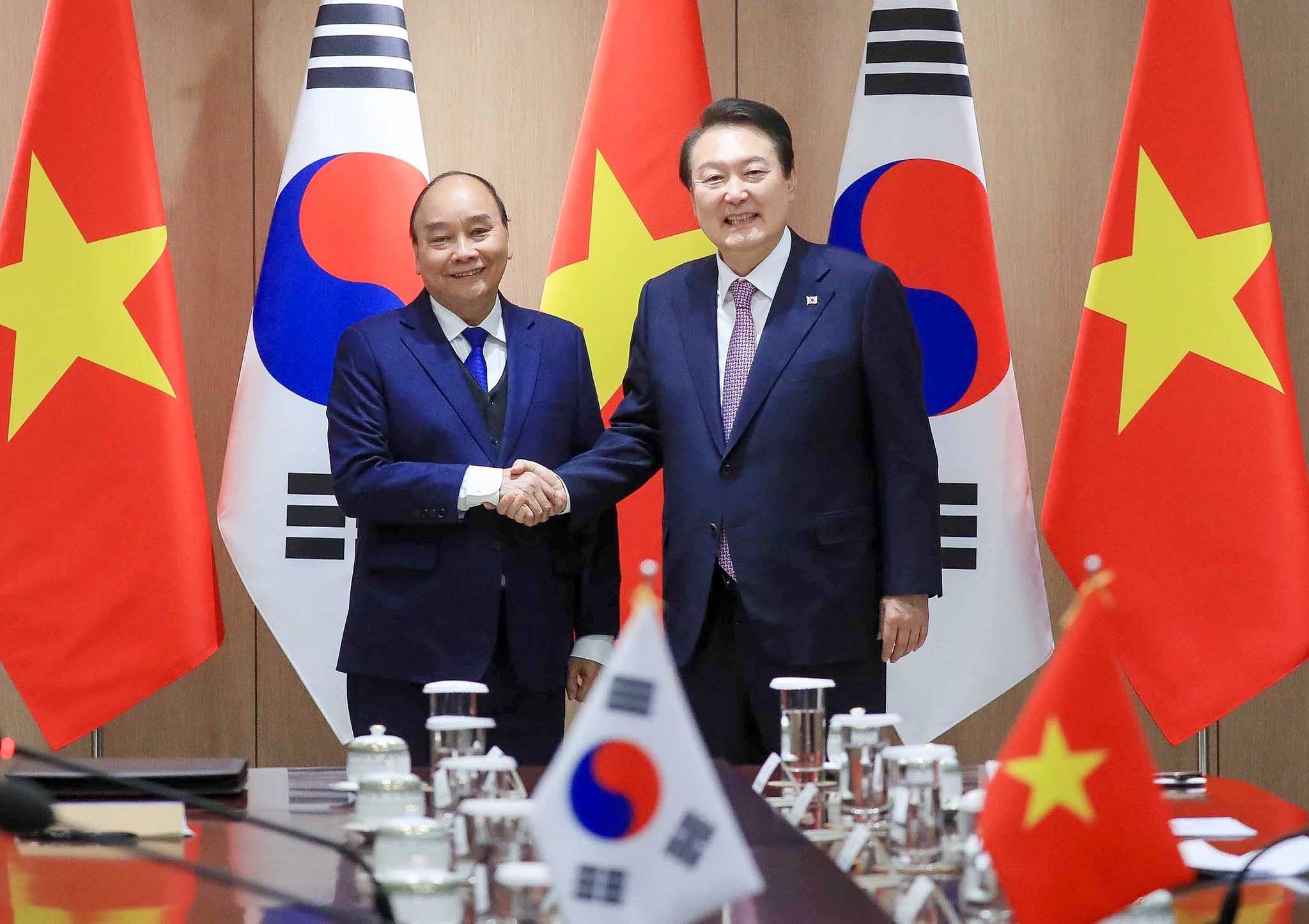 Chủ tịch nước và Tổng thống Hàn Quốc chứng kiến lễ ký 9 văn kiện hợp tác