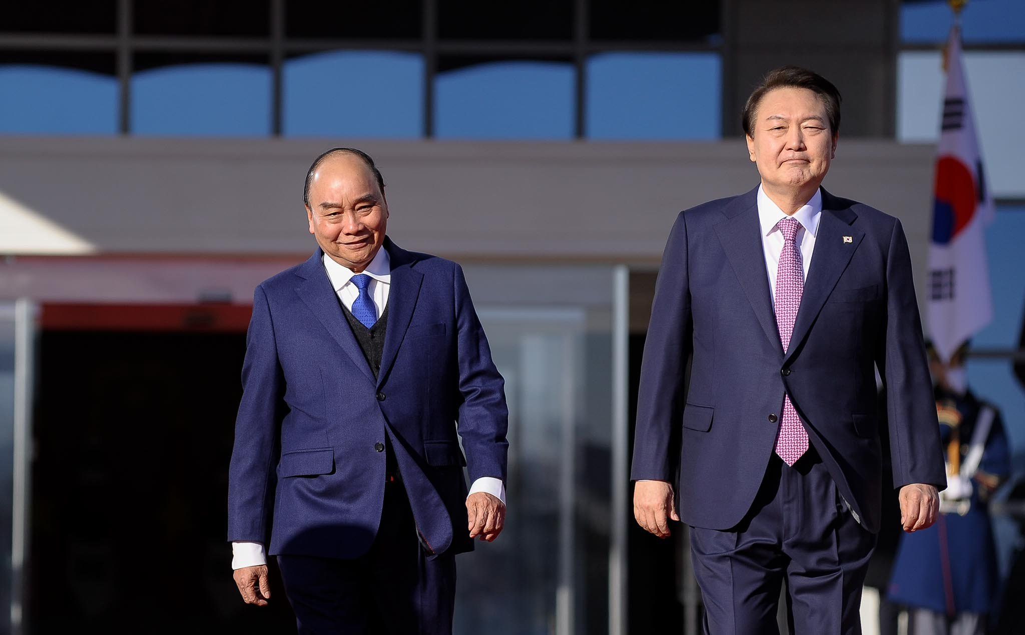 Hàn Quốc bắn 21 loạt đại bác chào mừng Chủ tịch nước Nguyễn Xuân Phúc