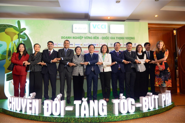 VCCI công bố 100 Doanh nghiệp bền vững năm 2022