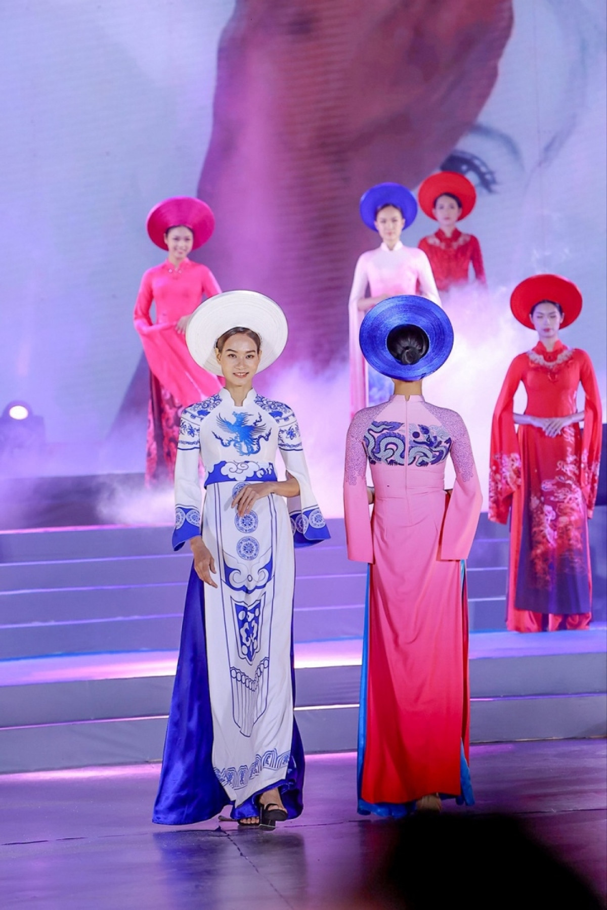 vietnamese ao dai honoured at hanoi festival picture 1