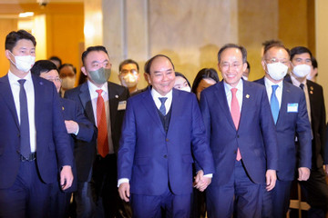 Chủ tịch nước Nguyễn Xuân Phúc và Phó Thủ tướng Hàn Quốc mời doanh nghiệp hai nước hợp tác