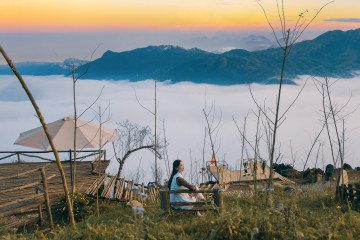 Tourists flock to Sa Pa to see clouds