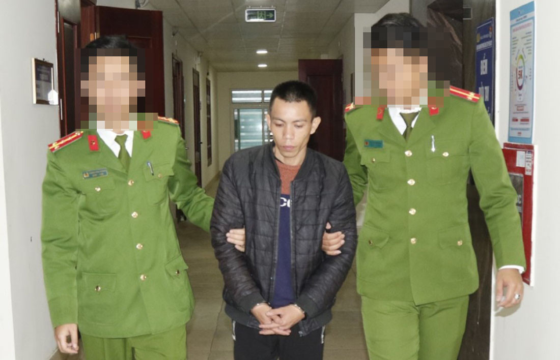 Bắt đối tượng vận chuyển 8 bánh heroin từ Lào về Nghệ An