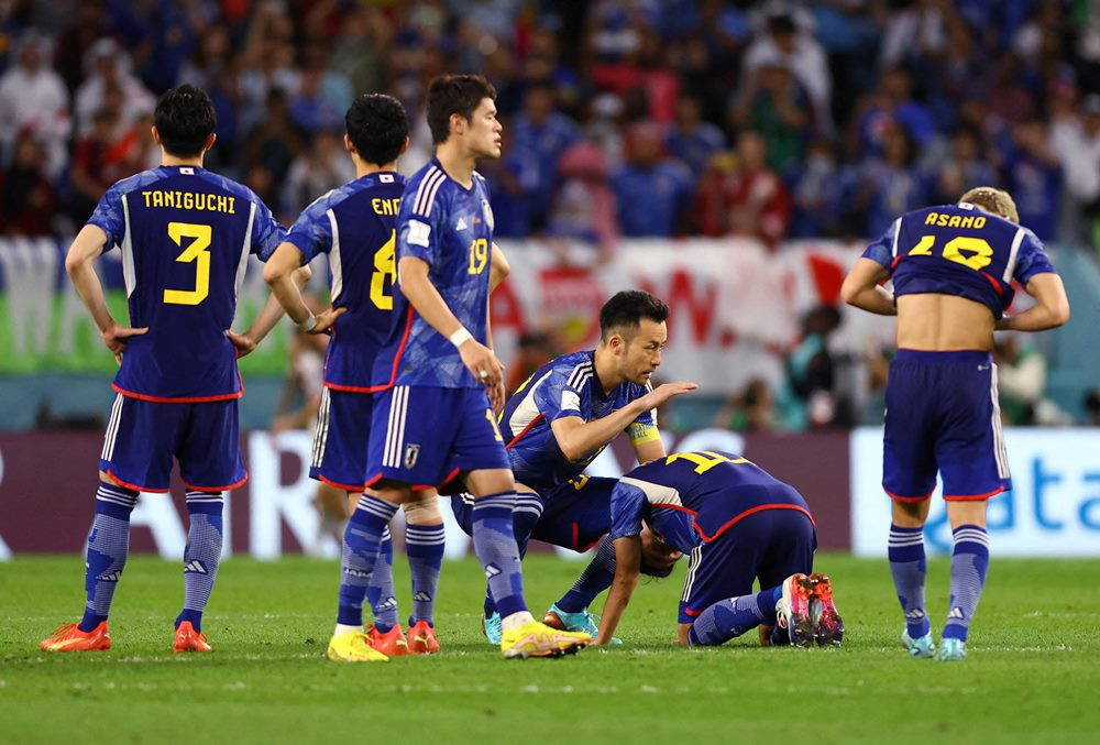 Các cầu thủ Nhật Bản không giấu được nỗi buồn sau trận đấu