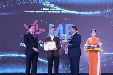 MB nhận giải Doanh nghiệp đạt chuẩn văn hóa kinh doanh Việt Nam 2022