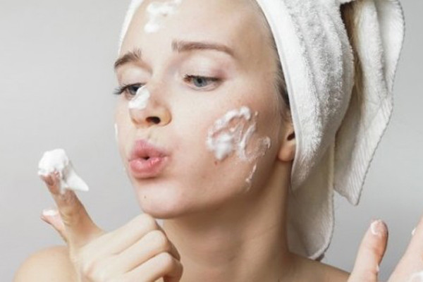 Dưỡng da đón Giáng sinh cùng bộ sản phẩm chăm sóc toàn diện Tennenbi