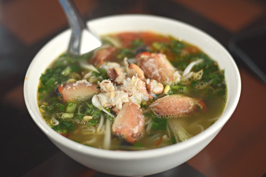 Top 5 đặc sản Quảng Ninh ngon quên lối về, làm quà hết ý