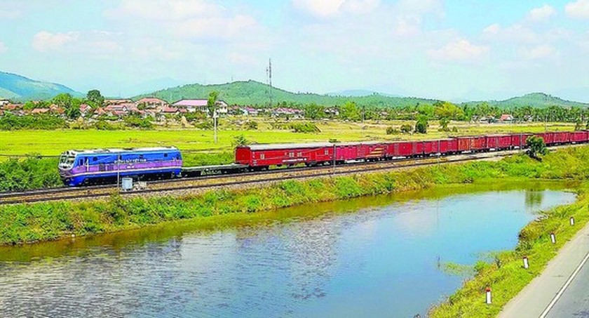 VN considering feasibility of North-South high-speed rail project ảnh 1