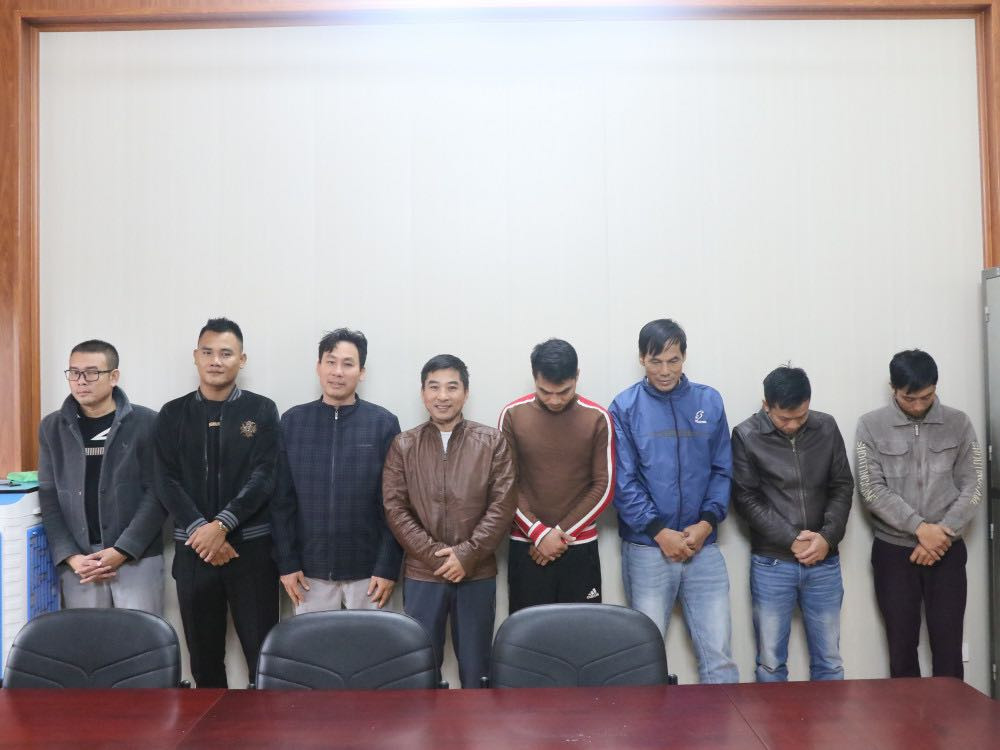 Người phụ nữ bị dọa cắt gân tay, ép gán nợ 2,5 tỷ đồng