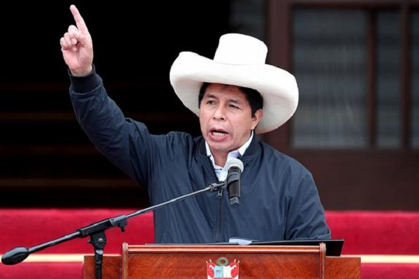 Tổng thống Peru bị luận tội và phế truất