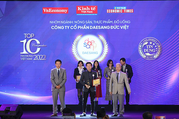 Xúc xích Đức Việt vào Top 10 sản phẩm - dịch vụ Tin dùng Việt Nam 2022