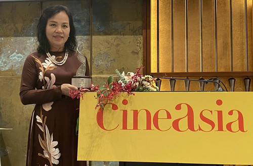 Nguyên Cục trưởng Cục Điện ảnh nhận giải thưởng điện ảnh châu Á