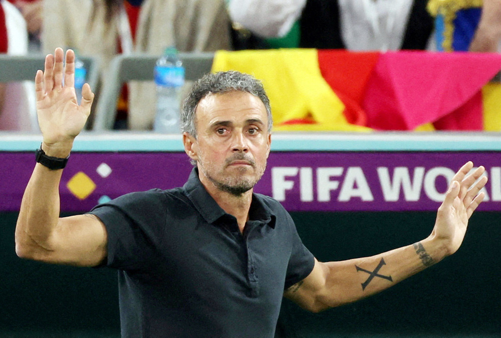 Tây Ban Nha sa thải HLV Luis Enrique