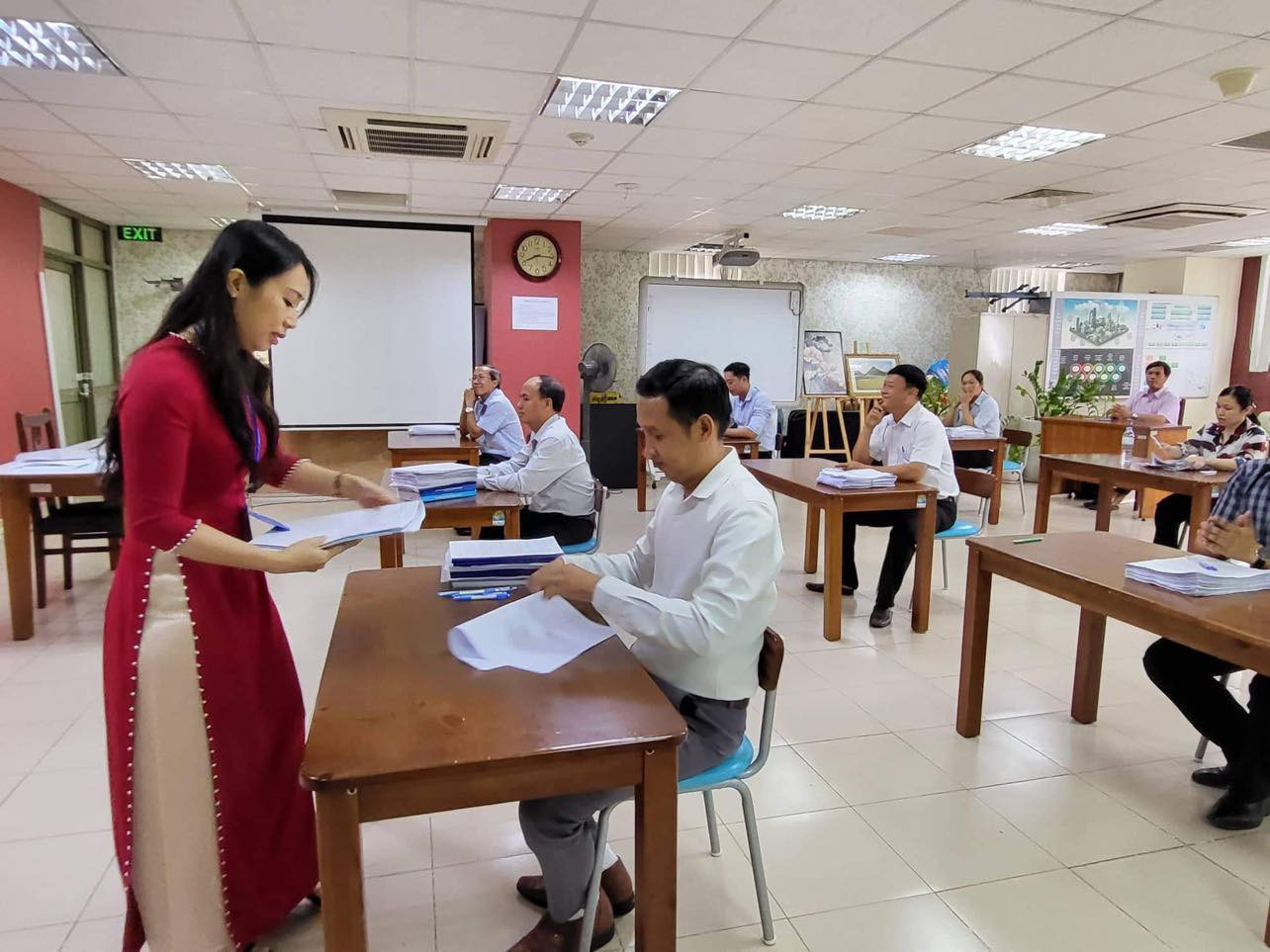 Ba giáo viên trúng tuyển vị trí hiệu phó THPT ở TP.HCM