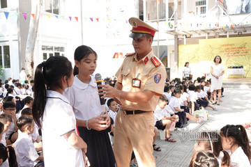 Đẩy mạnh tuyên truyền về an toàn giao thông cho học sinh Vĩnh Phúc