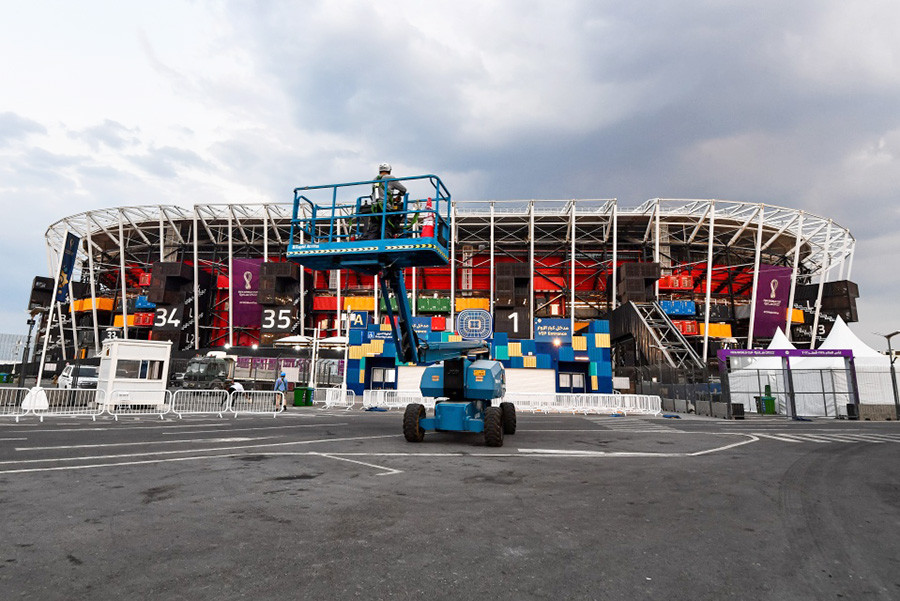 Hình ảnh tháo dỡ sân vận động độc đáo nhất World Cup 2022