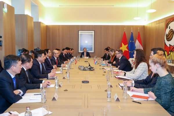 Thủ tướng đề nghị Luxembourg hỗ trợ Việt Nam xây dựng trung tâm tài chính quốc tế ở TP.HCM